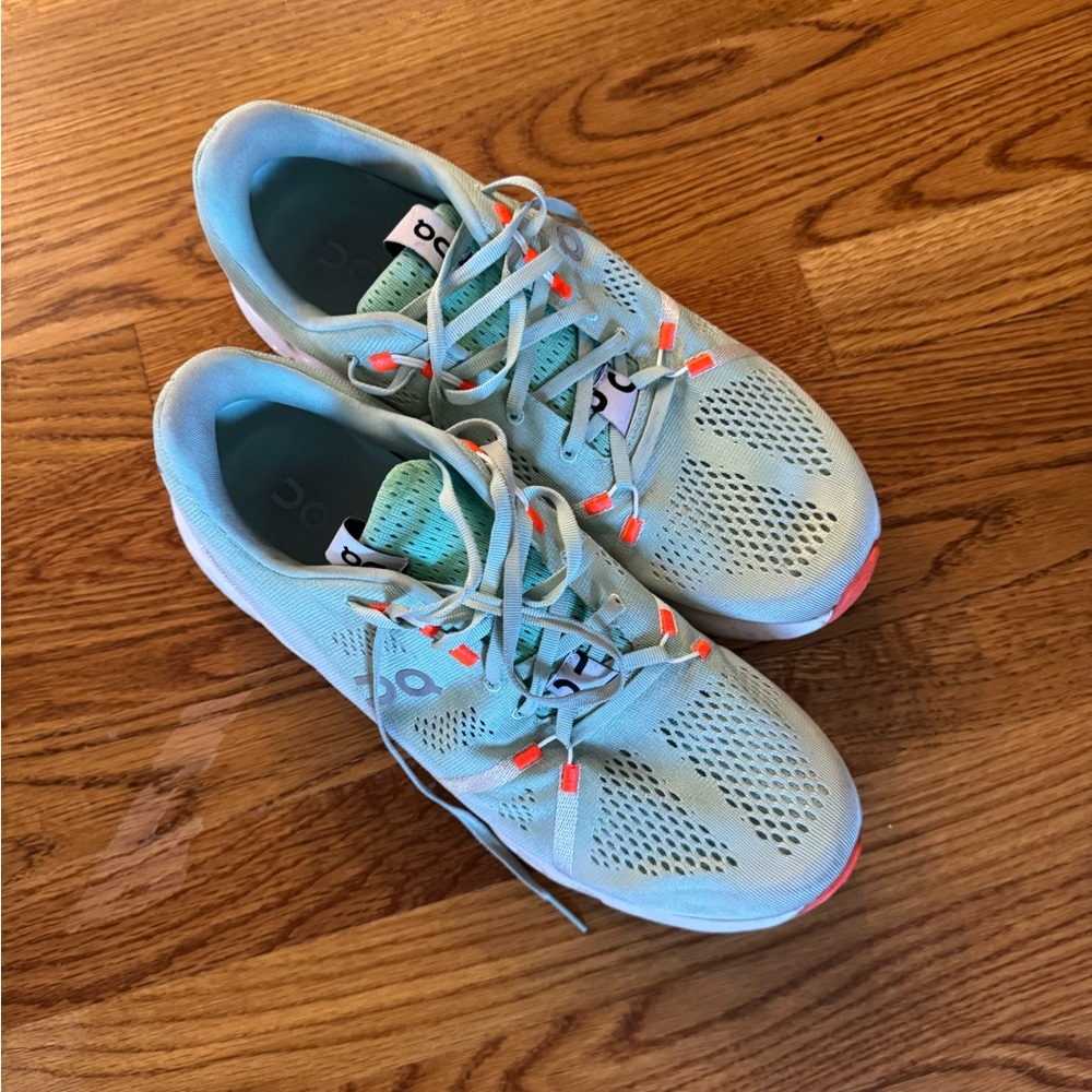 On Running Men's Light Blue Sneakers with Coral Accents